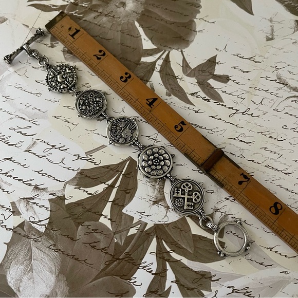 Lucky Brand Antique Silver Swivel Coin Toggle Bracelet - Picture 12 of 12